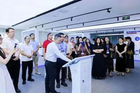 Cover image for Longgang–Silicon Valley business resource matchmaking session successfully held